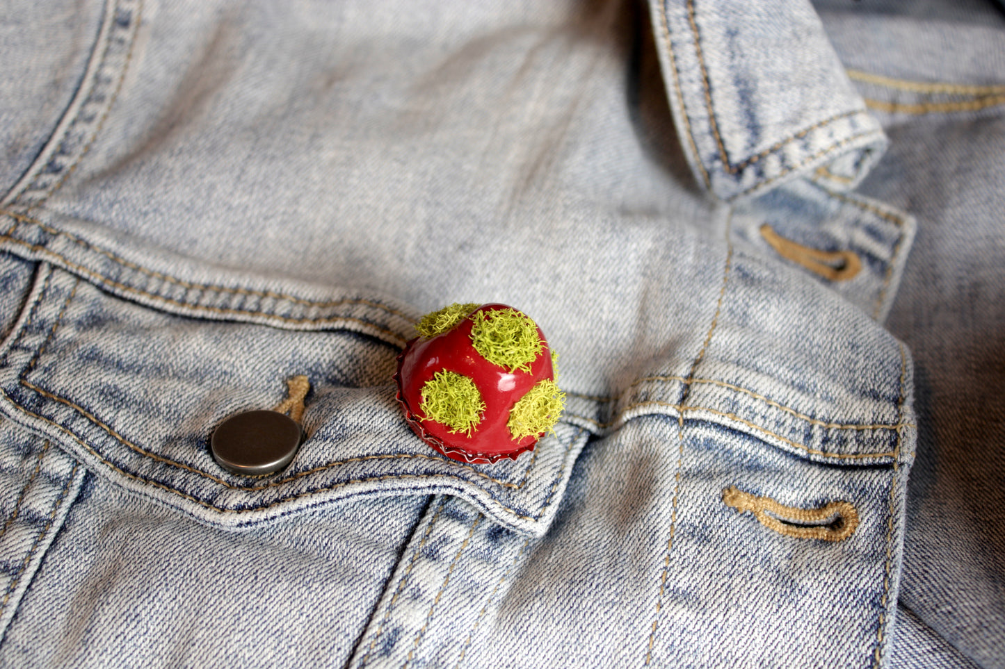 Moss-Room Clay Bottlecap Pin